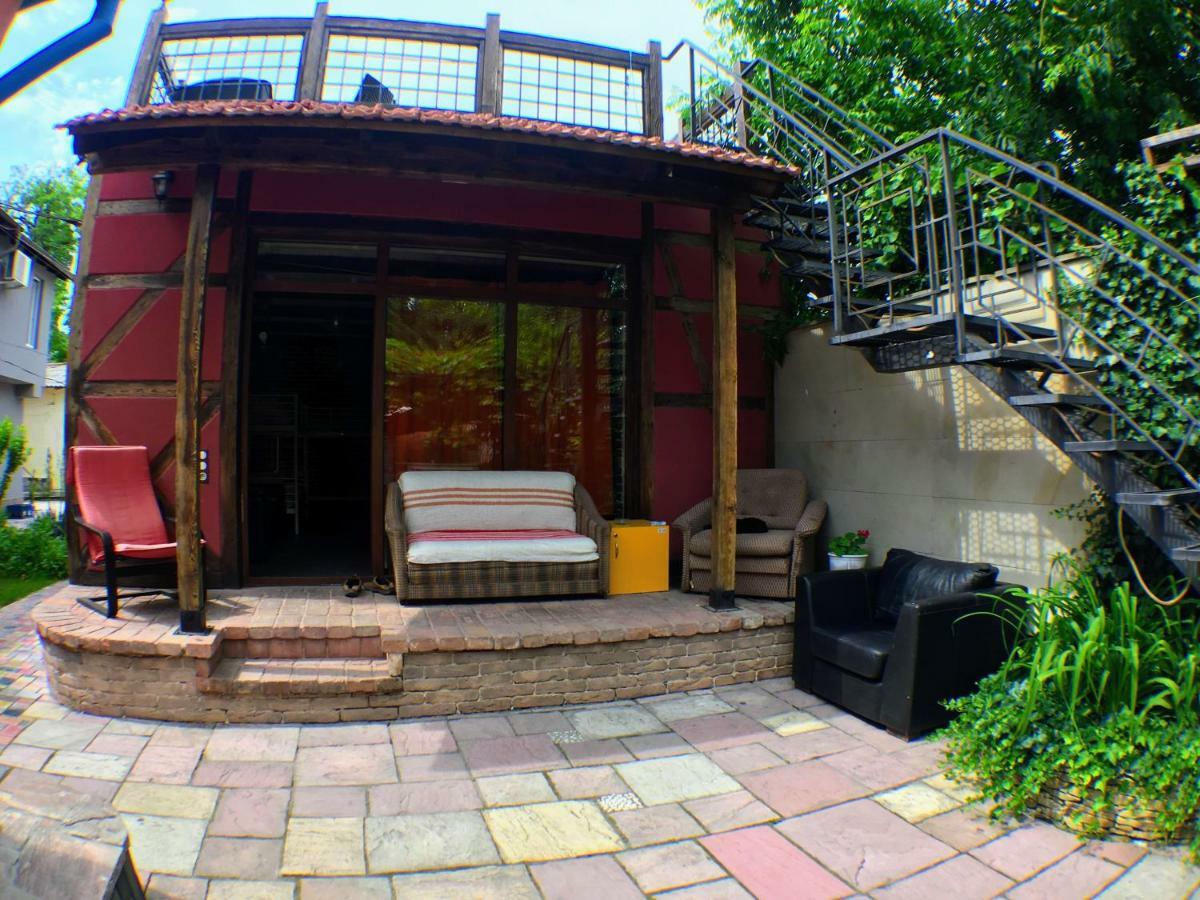 Funky Mamaliga Hostel Chisinau Eksteriør bilde